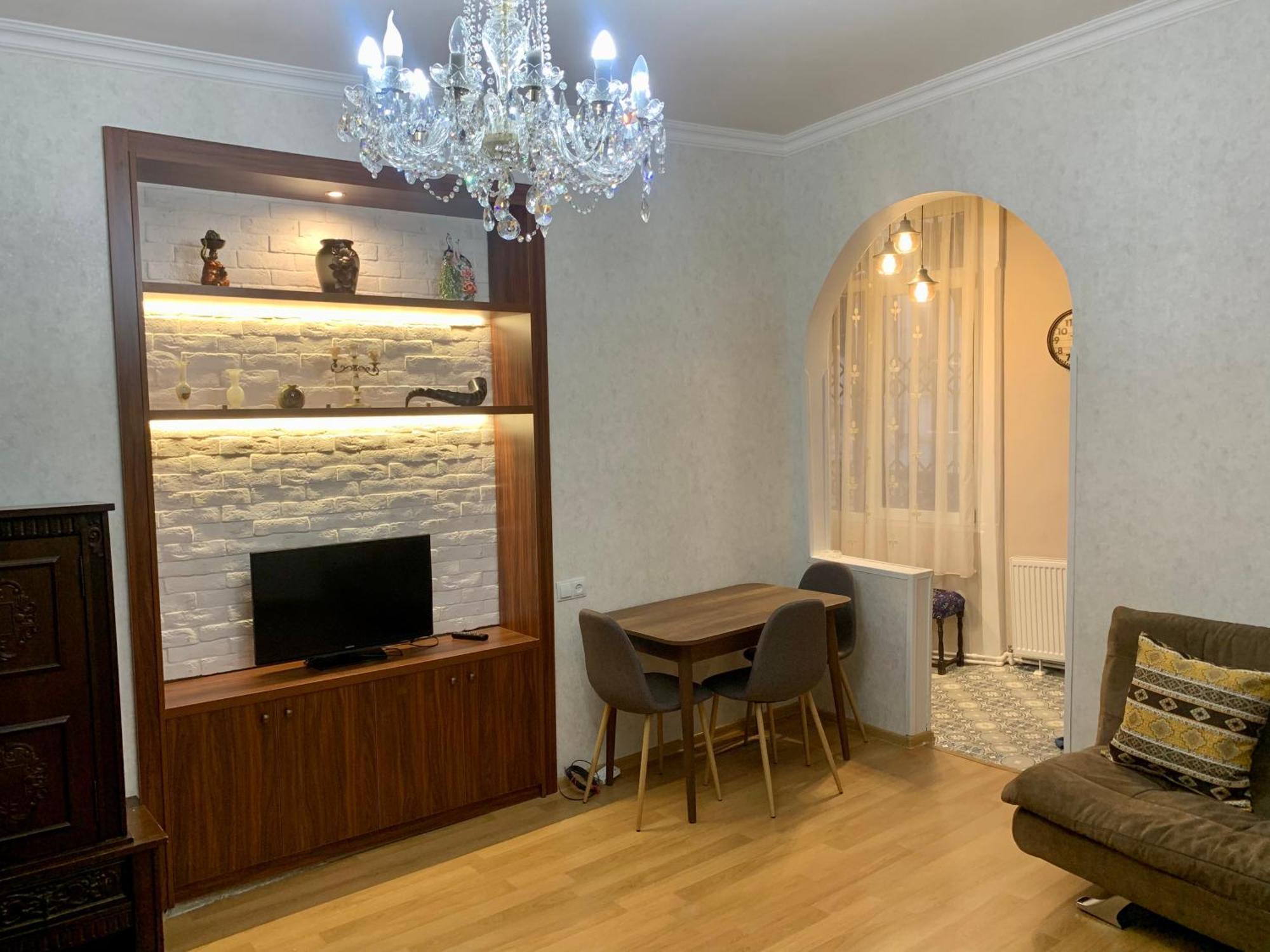 Best Location Renovated Home Тбілісі Екстер'єр фото