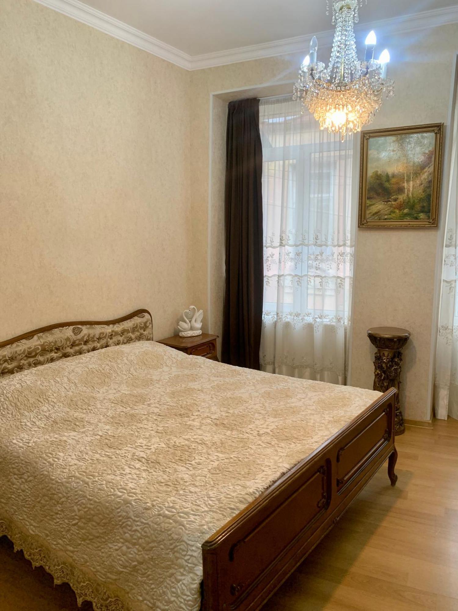 Best Location Renovated Home Тбілісі Екстер'єр фото