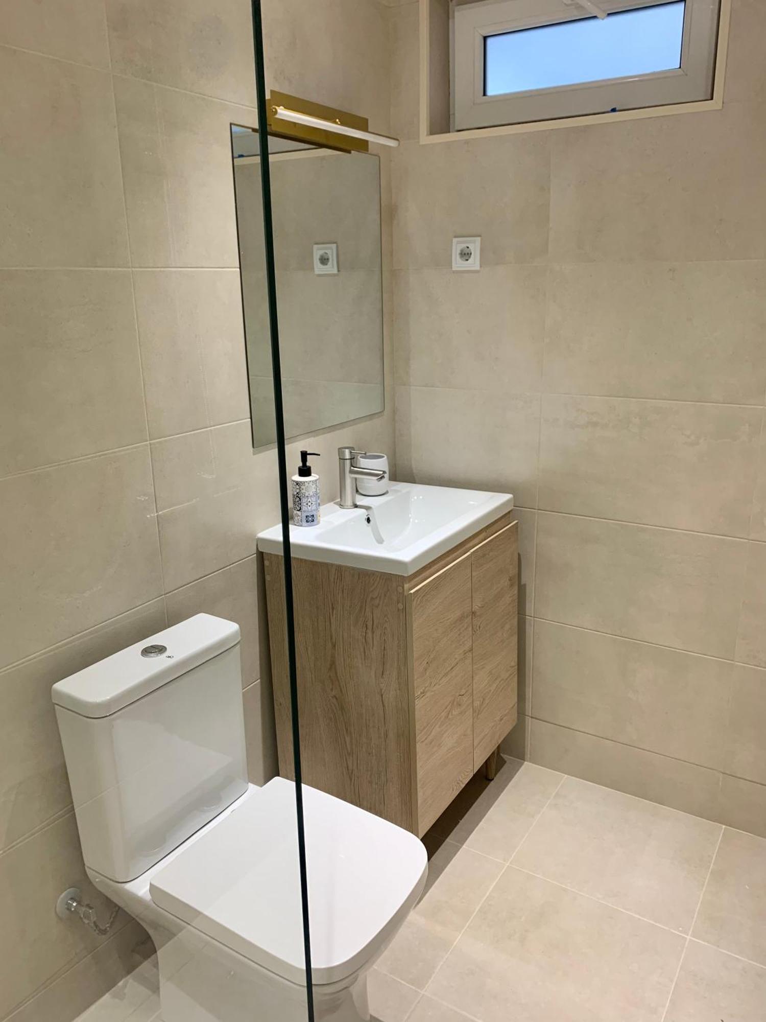 Best Location Renovated Home Тбілісі Екстер'єр фото