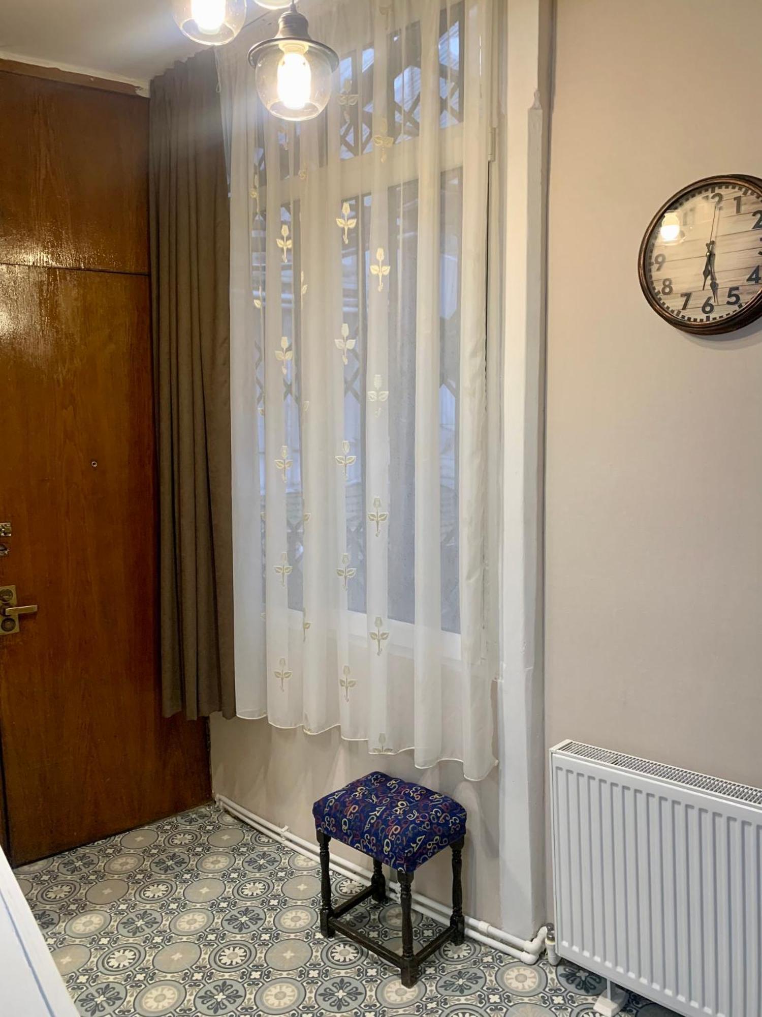 Best Location Renovated Home Тбілісі Екстер'єр фото